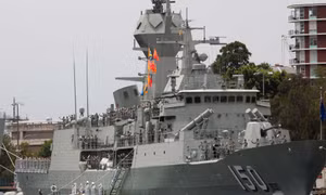 Tàu Hải quân Hoàng gia Australia thăm Việt Nam 
