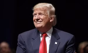 Ông Trump tuyên bố sẽ từ bỏ hoàn toàn công việc kinh doanh