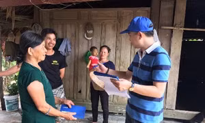 Ngân hàng xây nhà chống lũ ủng hộ đồng bào miền Trung 