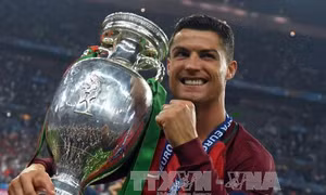 Ronaldo thống trị thế giới "ảo"