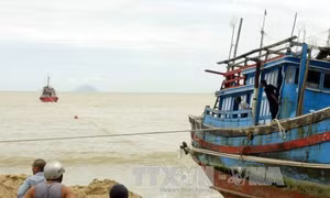 Kêu gọi hỗ trợ khẩn cấp 2 tàu cá hỏng máy, trôi tự do trên biển