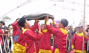 Rộn ràng hội thi pháo đất