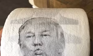 Giấy vệ sinh in mặt ông Trump đắt hàng