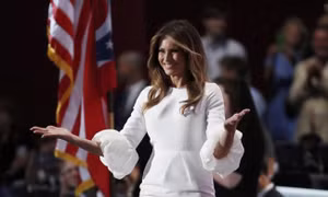 Vợ người mẫu ông Trump đẹp kinh ngạc tại Đại hội đảng Cộng hòa