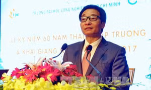 Trường ĐH Công nghiệp TP HCM nhận Huân chương Độc lập Hạng III 