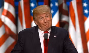 Ông Trump dọa dùng đòn "bê bối tình ái" hạ bà Clinton