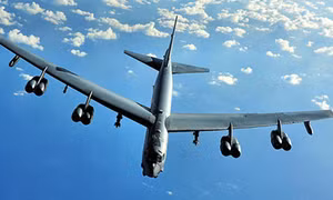 "Pháo đài bay" B-52 Mỹ rơi tại đảo Guam