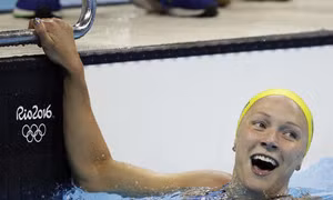 Sarah Sjostrom lập kỷ lục thế giới 100m bướm