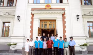 Đại sứ Việt Nam tại Nga gặp mặt đoàn học sinh Olympic Tin học 2016