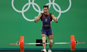 Cháu giành huy chương Olympic, bà qua đời vì... ăn mừng