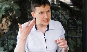 Savchenko đề xuất đặt súng tiểu liên trong quốc hội Ukraine
