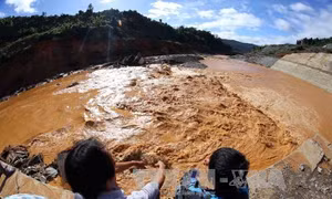Hiện trường vụ vỡ đường ống dẫn dòng thủy điện Sông Bung 2