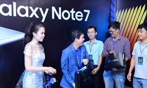 Thế giới di động trao Galaxy Note 7 cho những khách hàng đầu tiên