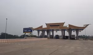 Doanh thu trạm phí cầu Hạc Trì sụt giảm, kéo dài thời gian hoàn vốn