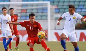 Tiền vệ Thành Lương phải tập riêng