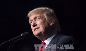 Thủ tướng Hun Sen đề nghị ông Trump xóa nợ cho Campuchia 
