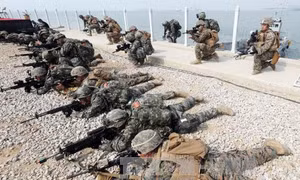 Quân đội Hàn Quốc họp khẩn sau khi ông Trump đắc cử 