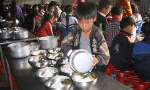 Ở trường bán trú thích hơn ở nhà