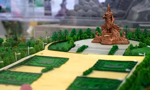 Dựng tượng đài Quốc tổ Hùng Vương