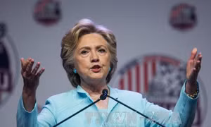 Bà Clinton dẫn điểm đối thủ trên phạm vi toàn quốc