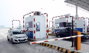Trong tháng 10 sẽ lắp xong 28 trạm thu phí không dừng 