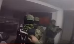 Video đấu súng căng thẳng truy bắt "Gã lùn" Guzman