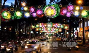 Cả nước hân hoan chào đón Năm mới 2017 