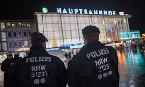 Người nhập cư ở Cologne, Đức bị tấn công trả thù