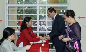 Lãnh đạo Đảng, Nhà nước bỏ phiếu thực hiện quyền công dân