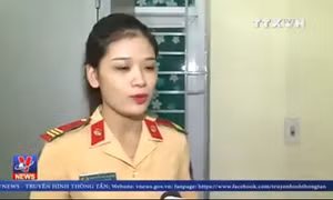 Theo chân nữ cảnh sát giao thông