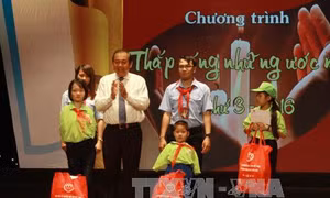 PTT Trương Hòa Bình dự chương trình “Thắp sáng những ước mơ” 