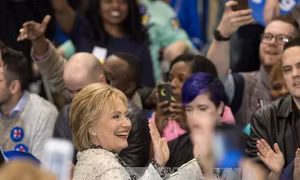 Bà Clinton nhiều khả năng thắng vang dội trong ngày "Siêu thứ ba"