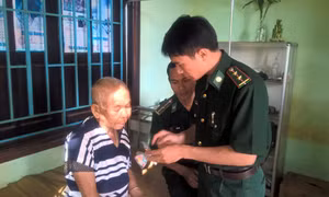 Những thầy thuốc mang quân hàm xanh