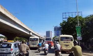 Điều chuyển tuyến xe từ Mỹ Đình về Nước Ngầm có hợp lý?