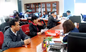 Phục vụ người dân chu đáo ngay đầu năm