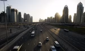 Người dân Dubai chạy xe bằng... dầu ăn