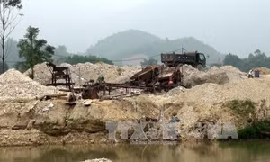 Ngang nhiên nổ mìn khai thác khoáng sản trái phép ở Sơn Dương