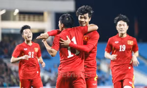 Làm mới tuyển quốc gia