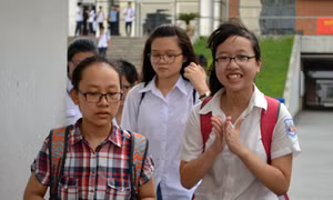 Tuyển sinh lớp 10: Giảm chỉ tiêu, thêm quy định chặt