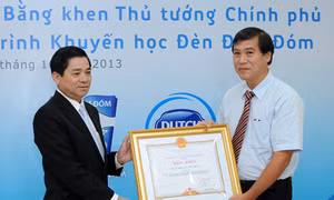 Đèn Đom Đóm - nhân văn từ sự sẻ chia