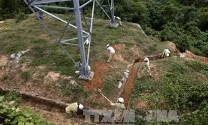 EVN khôi phục lưới điện vùng lũ miền Trung
