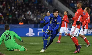 “Hùm xám” Bayern gục ngã trên đất Nga