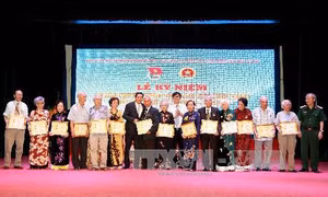 Gặp mặt đội Thanh niên xung phong tiếp quản Thủ đô 