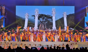 Hoành tráng chương trình nghệ thuật “Vĩnh Phúc đi lên cùng đất nước”