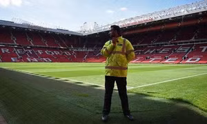 Anh sơ tán khẩn cấp sân vận động Old Trafford