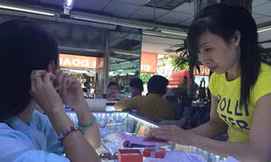 Thị trường vàng nữ trang sôi động