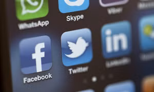 Tổng thống Mỹ cáo buộc Facebook, Twitter can thiệp bầu cử