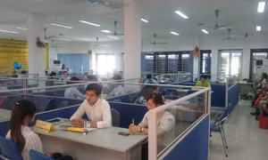 Đề xuất hai phương án quy định giờ làm việc của công chức, viên chức