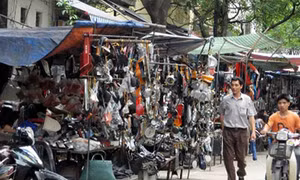 Hà Nội quyết tâm dẹp bán đồ cũ tại “chợ giời”