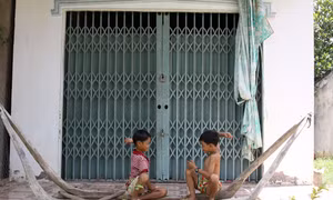 Xác xơ tuyến dân cư vượt lũ